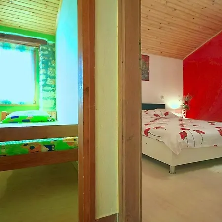 Casa Fragola Holiday home Prsurici